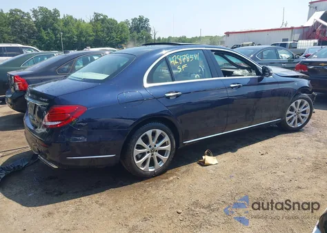 2018 Mercedes-Benz E 300 4Matic z USA, uszkodzony, nr VIN WDDZF4KB8JA311916